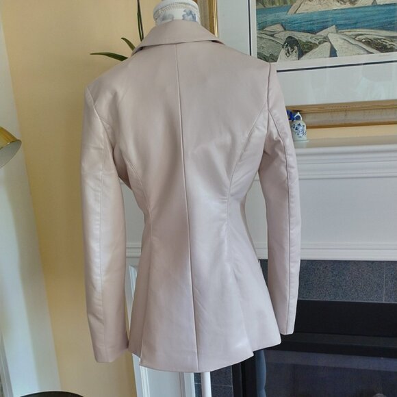 GUESS Fitted Vegan Leather Double-Breasted Emelie Blazer EUC - Picture 6 of 15